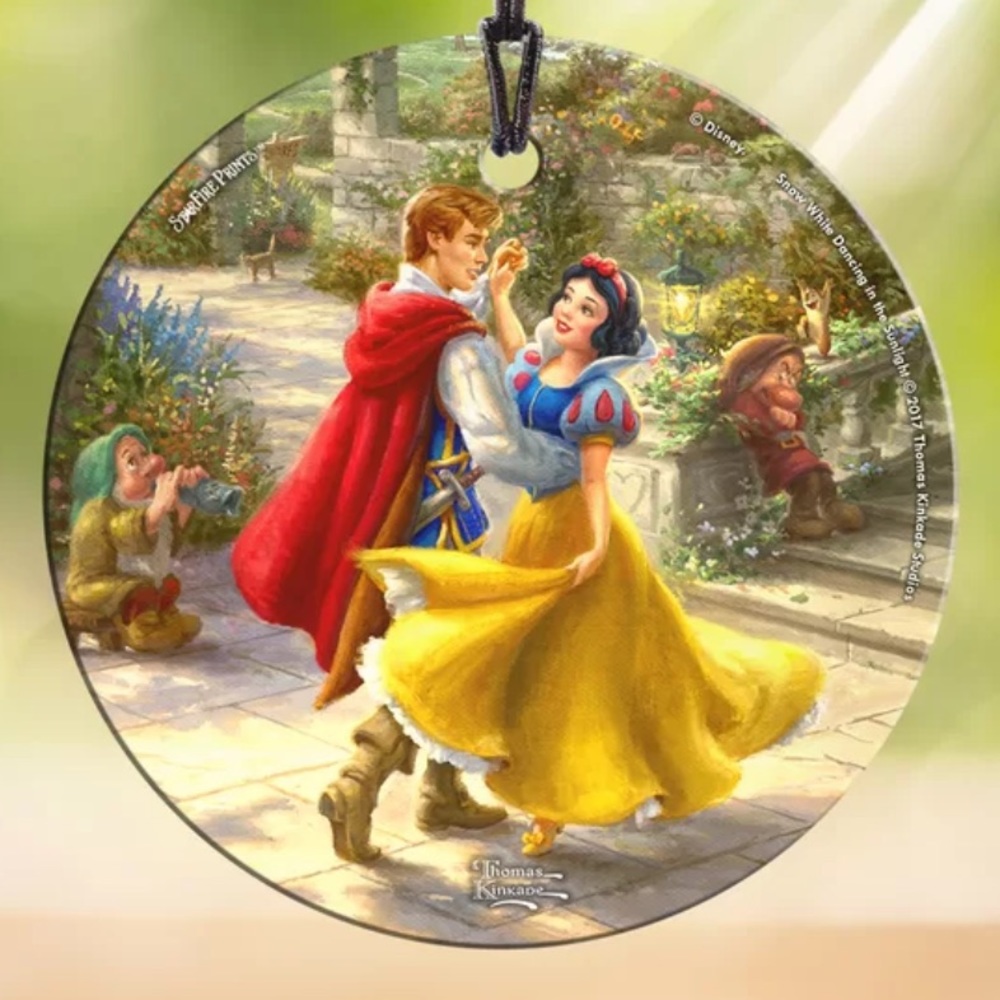 Disney Snow White Suncatcher Hanging Glass Shaped Decoration/Ornament